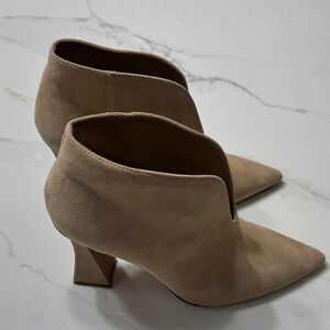 Vince Camuto Suede Tan Heeled Boots